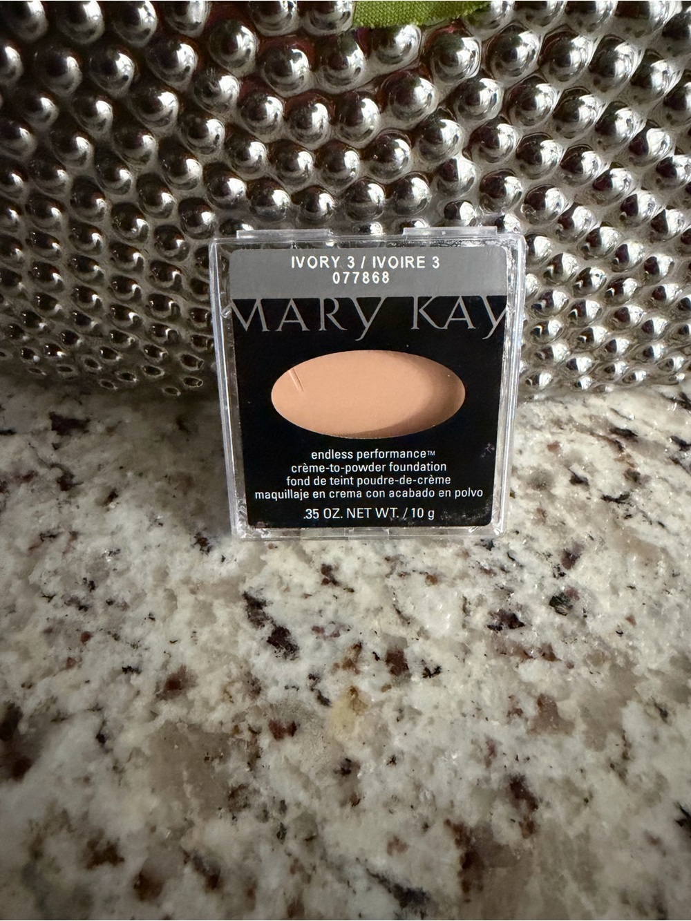 MK Ivory 3 Endless Performance Crème-to-Powder Foundation NEW